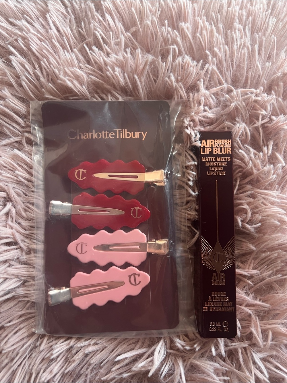 Charlotte Tilbury Pillow Talk Lipstick W/  Charlotte  Tilbury Hair Clip Bundle